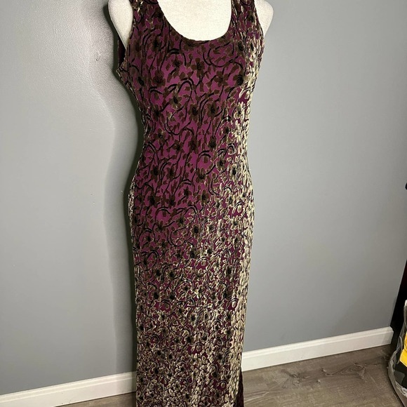 Gala Collection Gown Size Medium - Picture 4 of 7